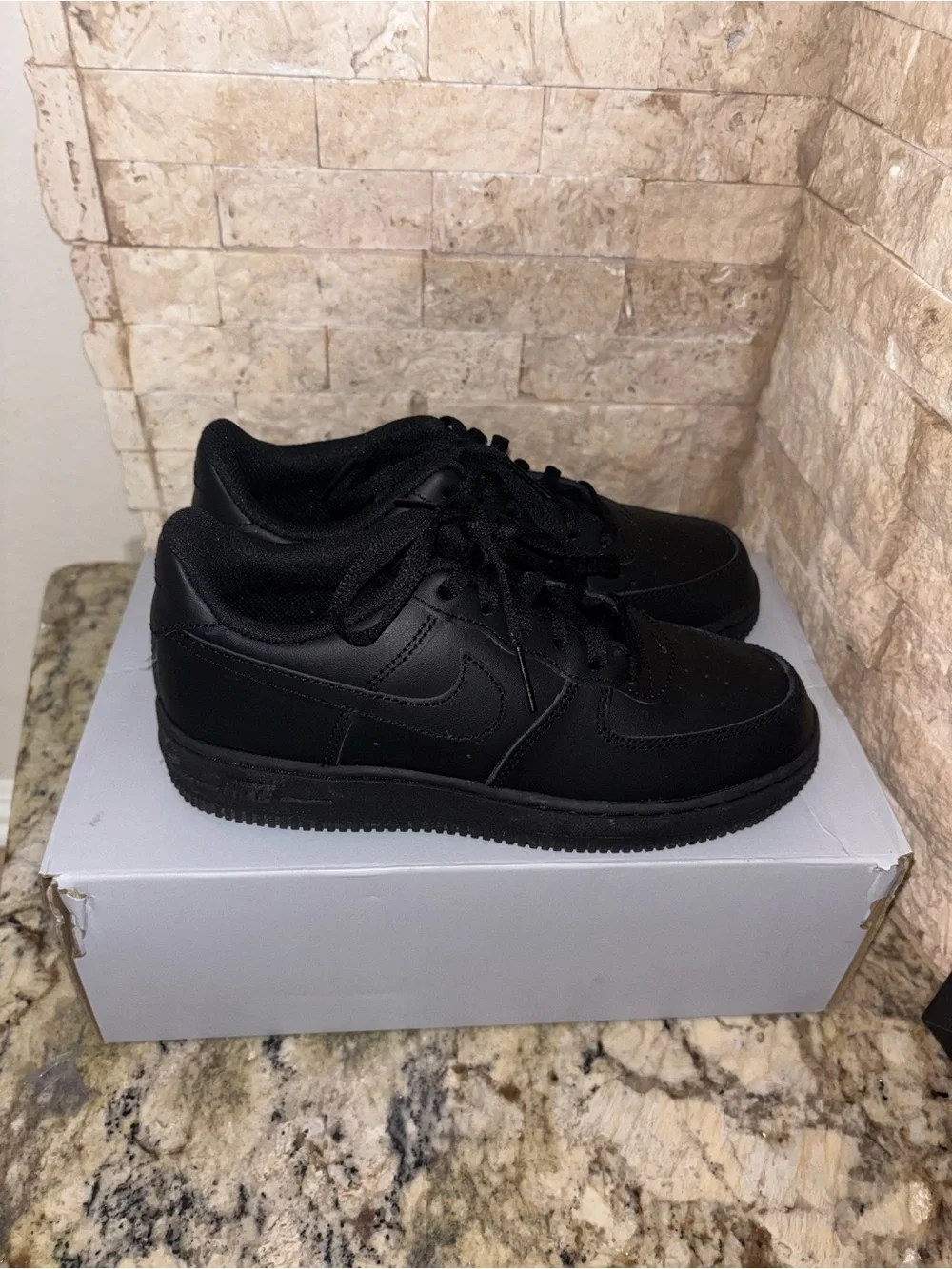 Nike Black Low-Top Youth Sneakers